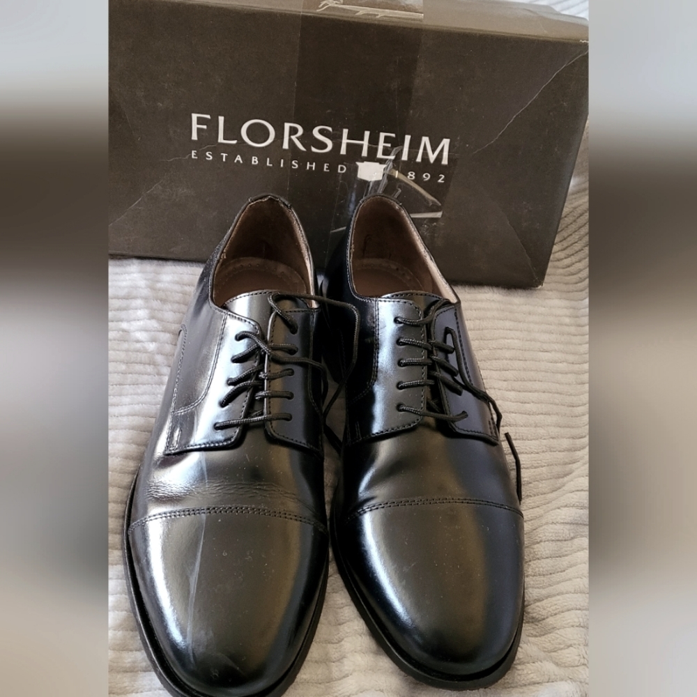 Dress shoes